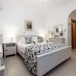 Panos Luxury Apartment *
