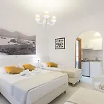 Panos Luxury Apartment