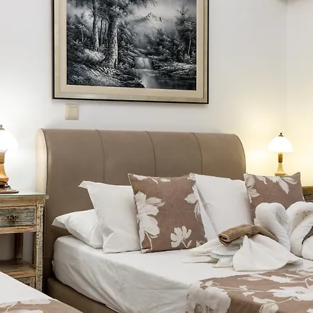 Panos Luxury דירה *