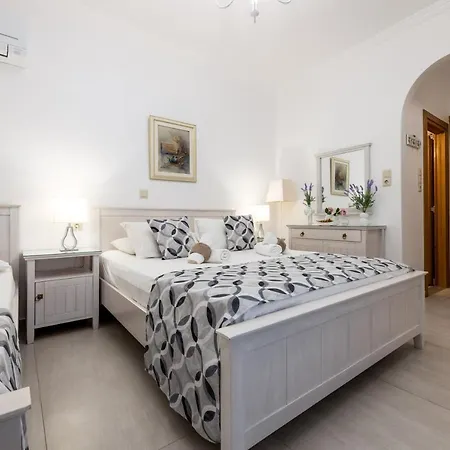 Panos Luxury דירה *