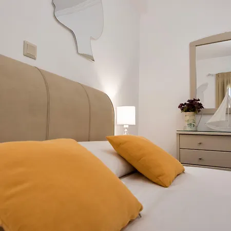 Panos Luxury דירה פארוס