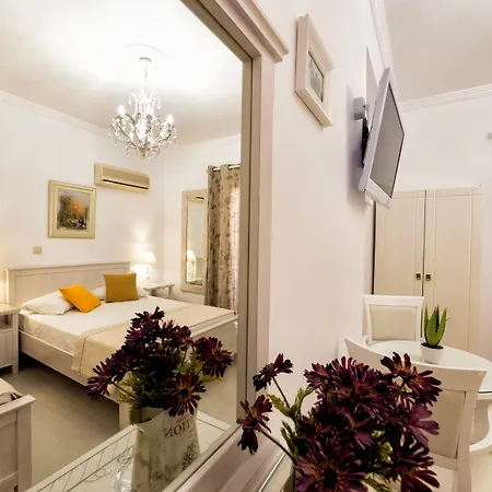 Panos Luxury Apartment