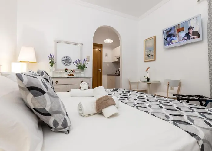 Panos Luxury 아파트 *